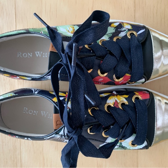 Ron White - Women’s Navy Floral & Metallic Lace-Up Sneakers (37) - Picture 1 of 5